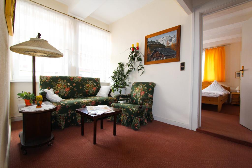 Hotel Deutsches Haus Northeim Eksteriør bilde